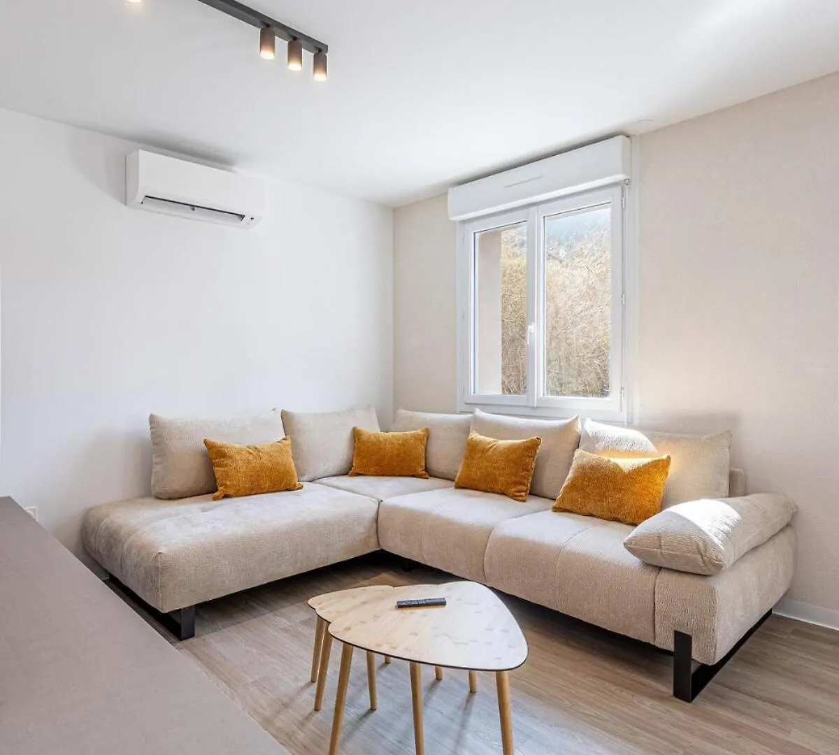 Le Dauphine 6 Allevard